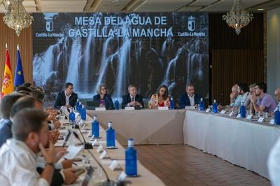 García-Page sugiere una auditoría a las Confederaciones Hidrográficas
