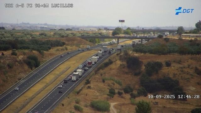 Un accidente en Lucillos (A-5) causa largas retenciones rumbo a Madrid
