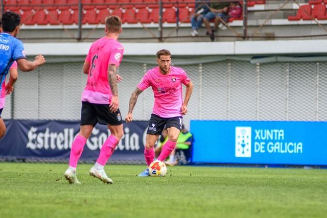 El CF Talavera conquista O Couto y vuelve a casa con los tres puntos