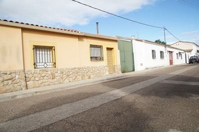 La madre del feto hallado en un congelador y su pareja, en prisión por presunto asesinato
