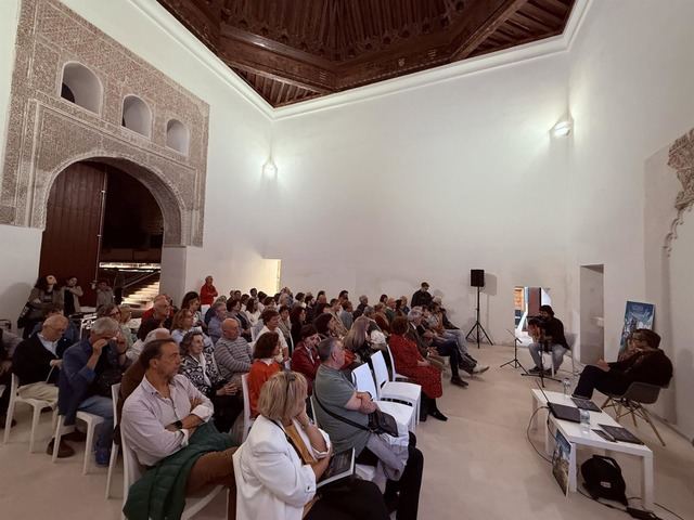 Cibra presenta el libro 'TO(le)DO con versos. Rutas nocturnas guiadas por la poesía de Isid(o)ro Moreno'