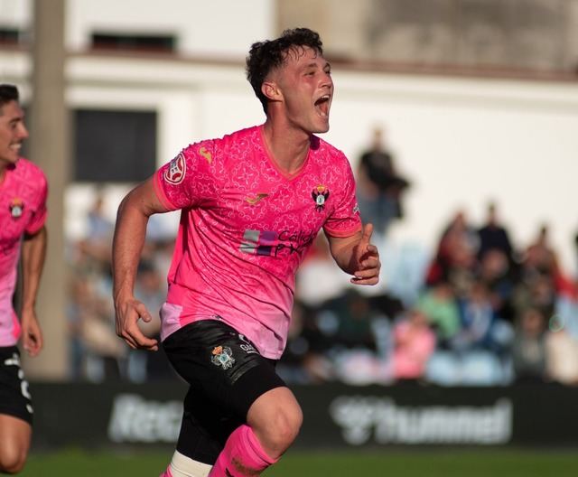 El CF Talavera se queda sin tres puntos tras dominar medio partido