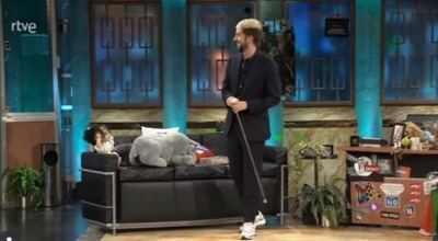 El Ayuntamiento de Talavera agradece a La Revuelta la promoción de la cerámica con un obsequio muy especial para David Broncano