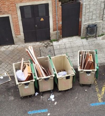 Contenedores de Talavera saturados