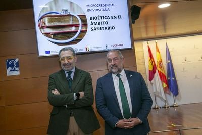 El Gobierno regional y la UCLM inauguran el nuevo formato de microcredencial universitaria en Bioética en el ámbito sanitario