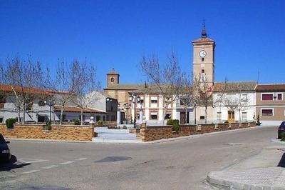 Aparece un artefacto explosivo en el patio de una vivienda en Val de Santo Domingo