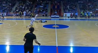 Un jugador del Fútbol Sala Talavera se lesiona "por el mal estado del pavimento"