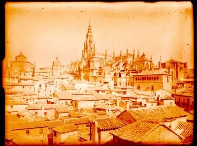 Esta exposición recorre los 800 años de la Catedral de Toledo a través de 67 fotografías históricas