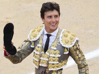 Roca revienta Jerez en su reaparición y Talavera le espera
