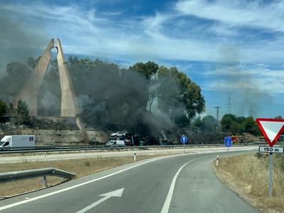 Extinguido el incendio junto al monumento a la Batalla de Talavera