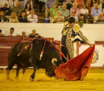 Tomás Rufo hace historia en Algeciras con un indulto para el recuerdo