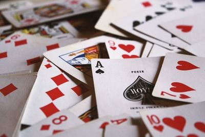 Por qué el mismo juego puede pagar distinto según el casino online en el que juegas