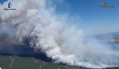 Castilla-La Mancha pide la intervención de la UME por el incendio de La Mierla