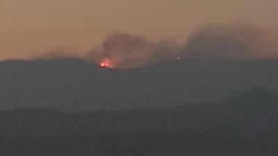 El incendio de Almorox podría superar las 1.000 hectáreas y deja daños en viviendas