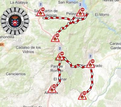 Cinco carreteras cortadas por el incendio dejan a San Martín de Valdeiglesias con un único acceso