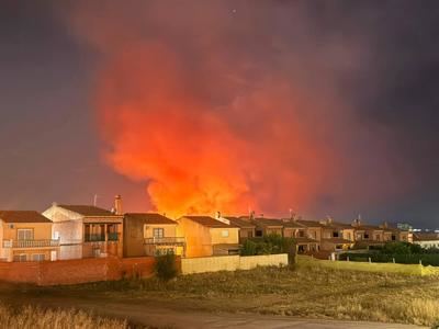 El incendio de Almorox desde dentro: ¿por qué Castilla-La Mancha lo rebaja a nivel 0 y Madrid no?