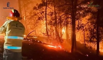 El incendio de Ávila se agrava: ordenan evacuar ocho nuevos municipios