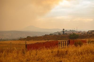 Escalona acoge a más de 80 evacuados y pide tranquilidad mientras permanece en máxima vigilancia por los incendios