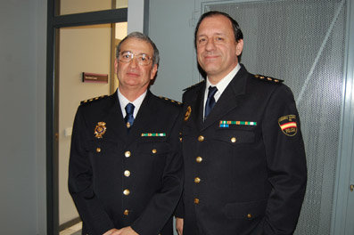 El nuevo comisario, José Jiménez, junto a Francisco Herrero, nuevo comisario provincial. (Foto: J.F.)